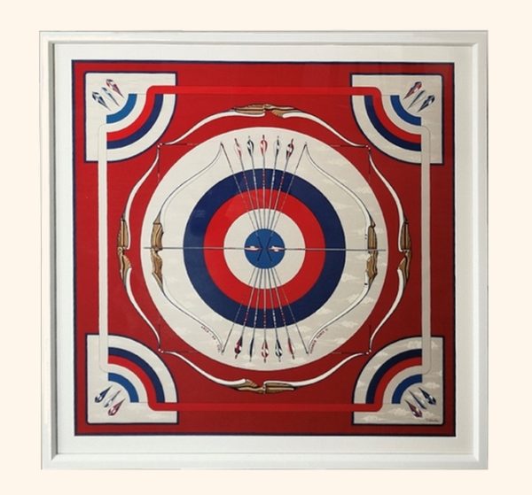 Tableau d'un carré Hermès Arcs-en-ciel de Julia Abadie rouge, bleu, blanc, moulure blanche